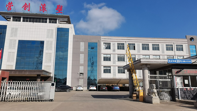 Changzhou Yingchuang Rotomolding Equipment Co,. Ltd productielijn van de fabrikant